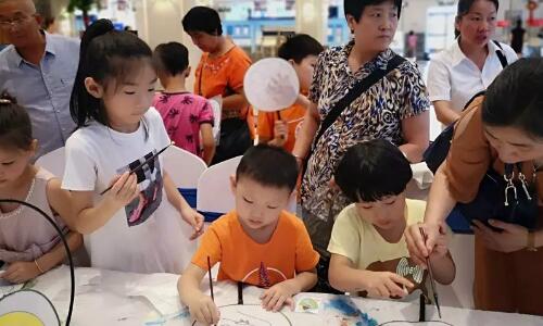 清涼一夏畫(huà)出來(lái)，盆栽冰淇淋&團(tuán)扇彩繪美好上演！